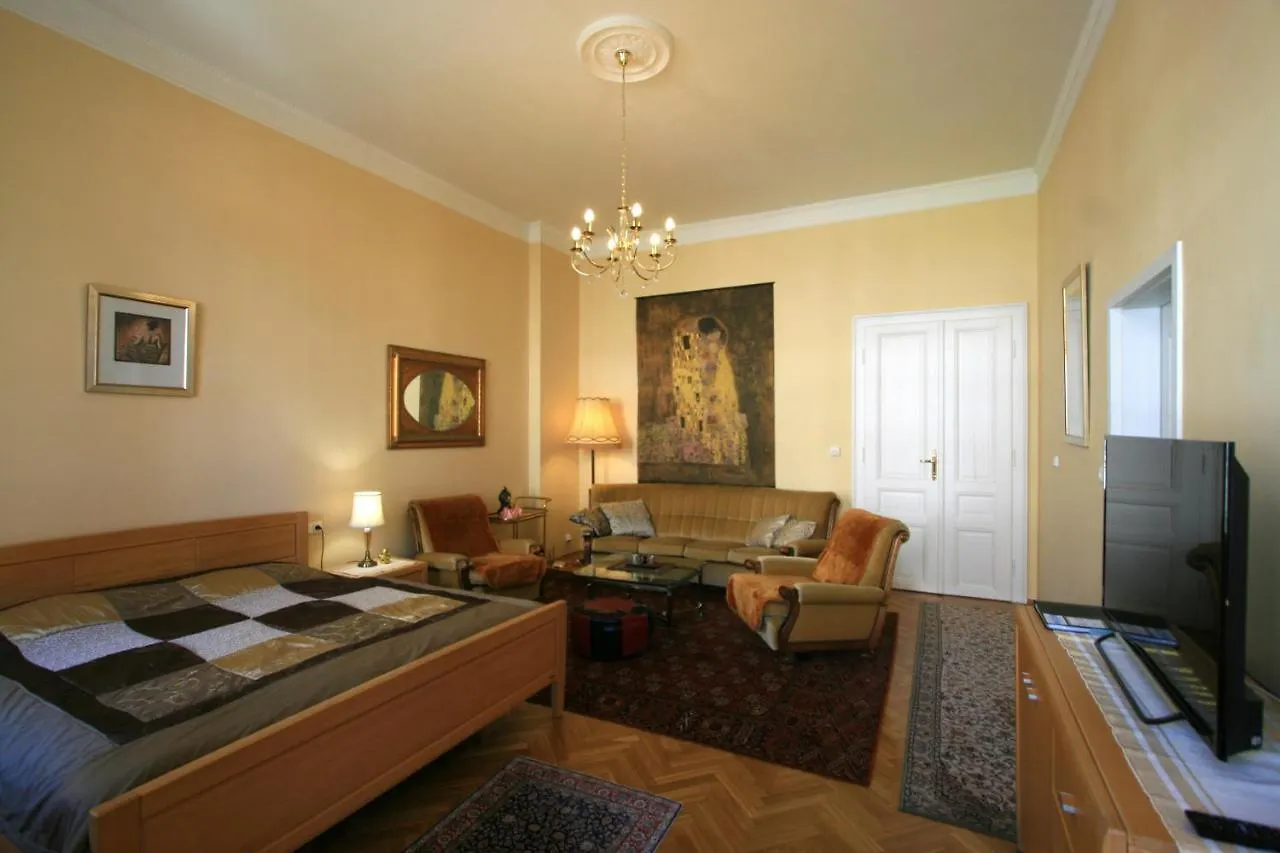 Apartment No. 20 Jaltska 3 Κάρλοβι Βάρι 0*,  Τσεχία